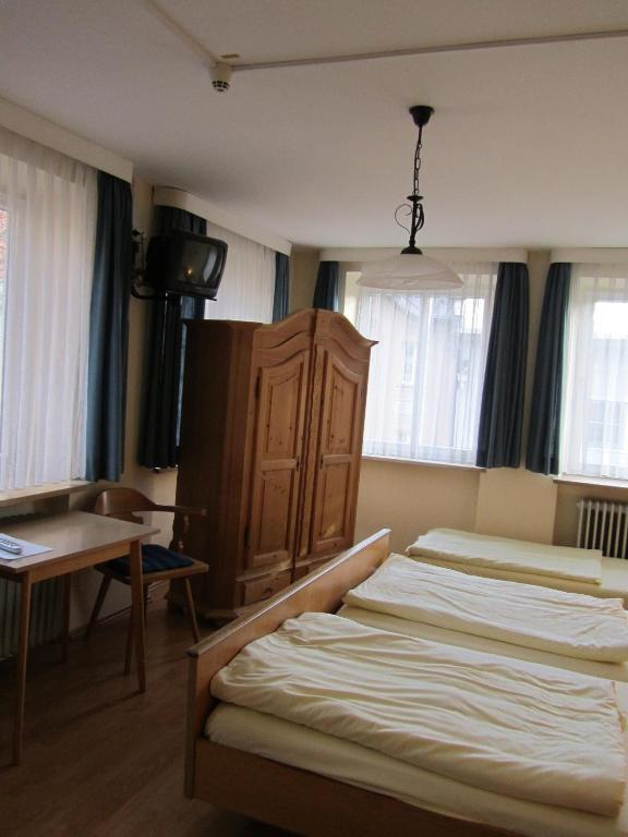 Hotel Gasthof Humplbrau Wolfratshausen Room photo
